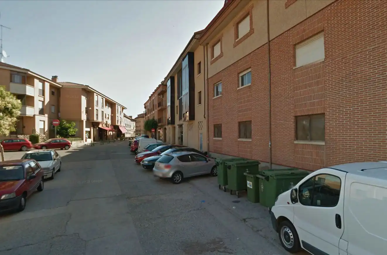 Local comercial de lloguer a Calle Castilviejo 12