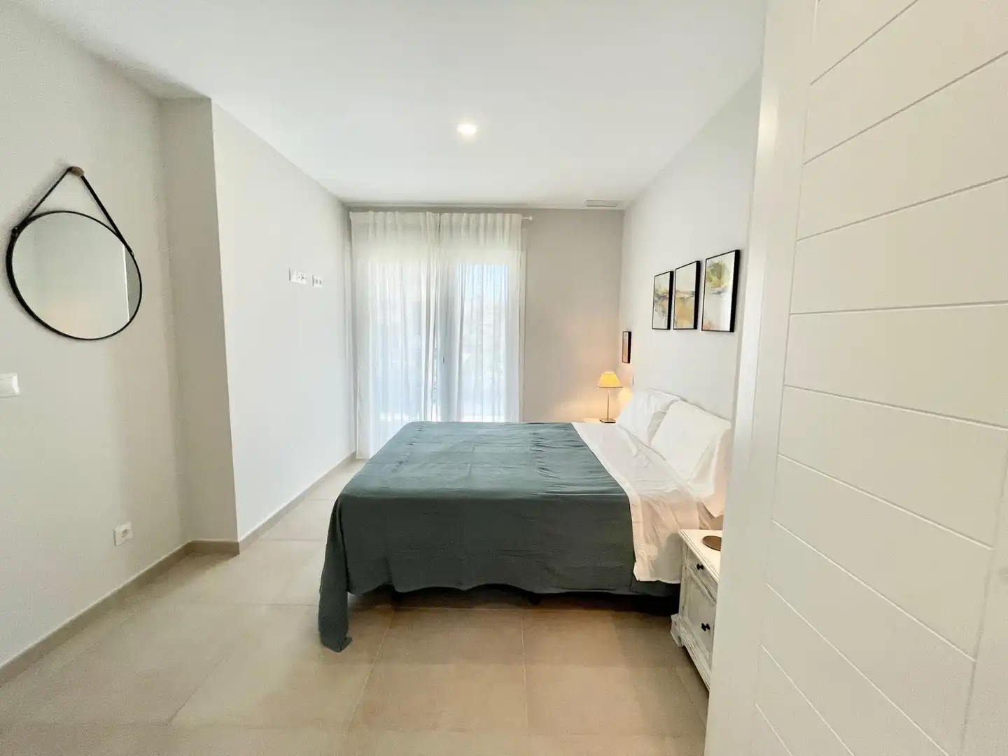 Dormitori de Apartament de lloguer en Ayamonte amb Aire condicionat, Calefacció i Jardí privat