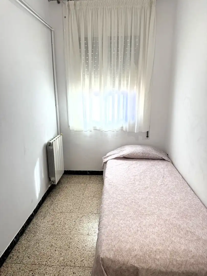 Habitación de Piso en venta en Sant Boi de Llobregat con Calefacción, Trastero y Balcón