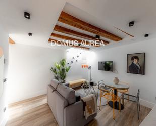 Sala d'estar de Àtic de lloguer en  Madrid Capital amb Aire condicionat