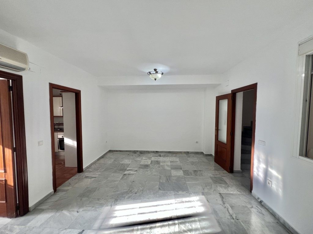 Casa adosada en venda en Dos Hermanas