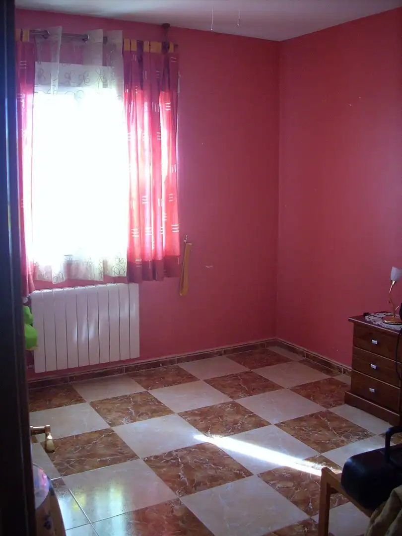 Habitación de Casa adosada en venta en Santa Cruz del Retamar con Calefacción, Jardín privado y Terraza