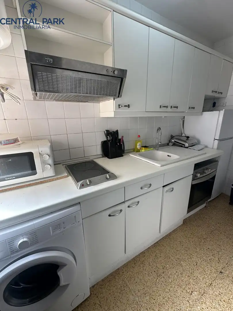 Cuina de Apartament en venda en Salou amb Aire condicionat, Terrassa i Moblat