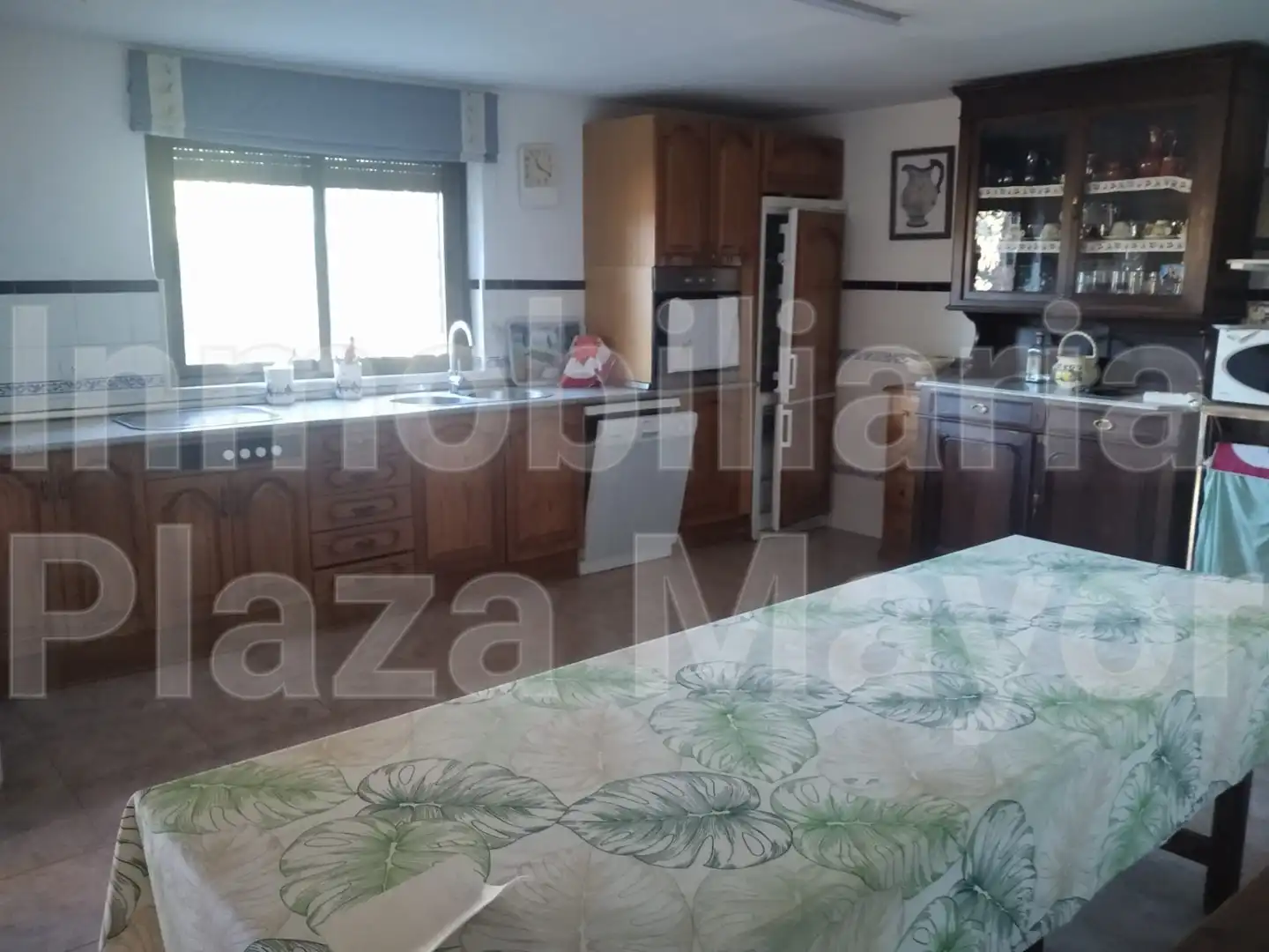 Cuina de Casa o xalet en venda en Morille amb Jardí privat, Terrassa i Moblat