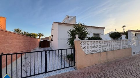 Casa con piscina comunitaria, en la provincia de Alicante, en la ciudad de Torrevieja, en la zona de Los Balcones. 2 habitaciones, imatge 2