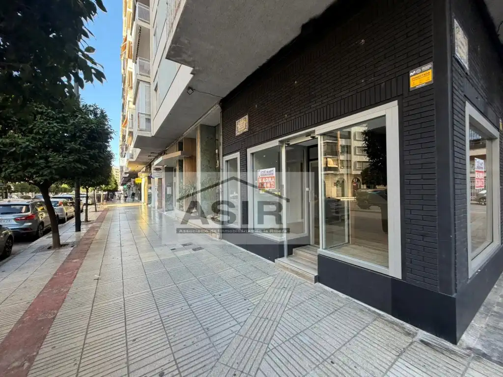 Gewerbefläche zur Miete in Avenida Sants Patrons, imagen 2