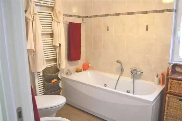 Badezimmer von Wohnung zum Verkauf in Lleida