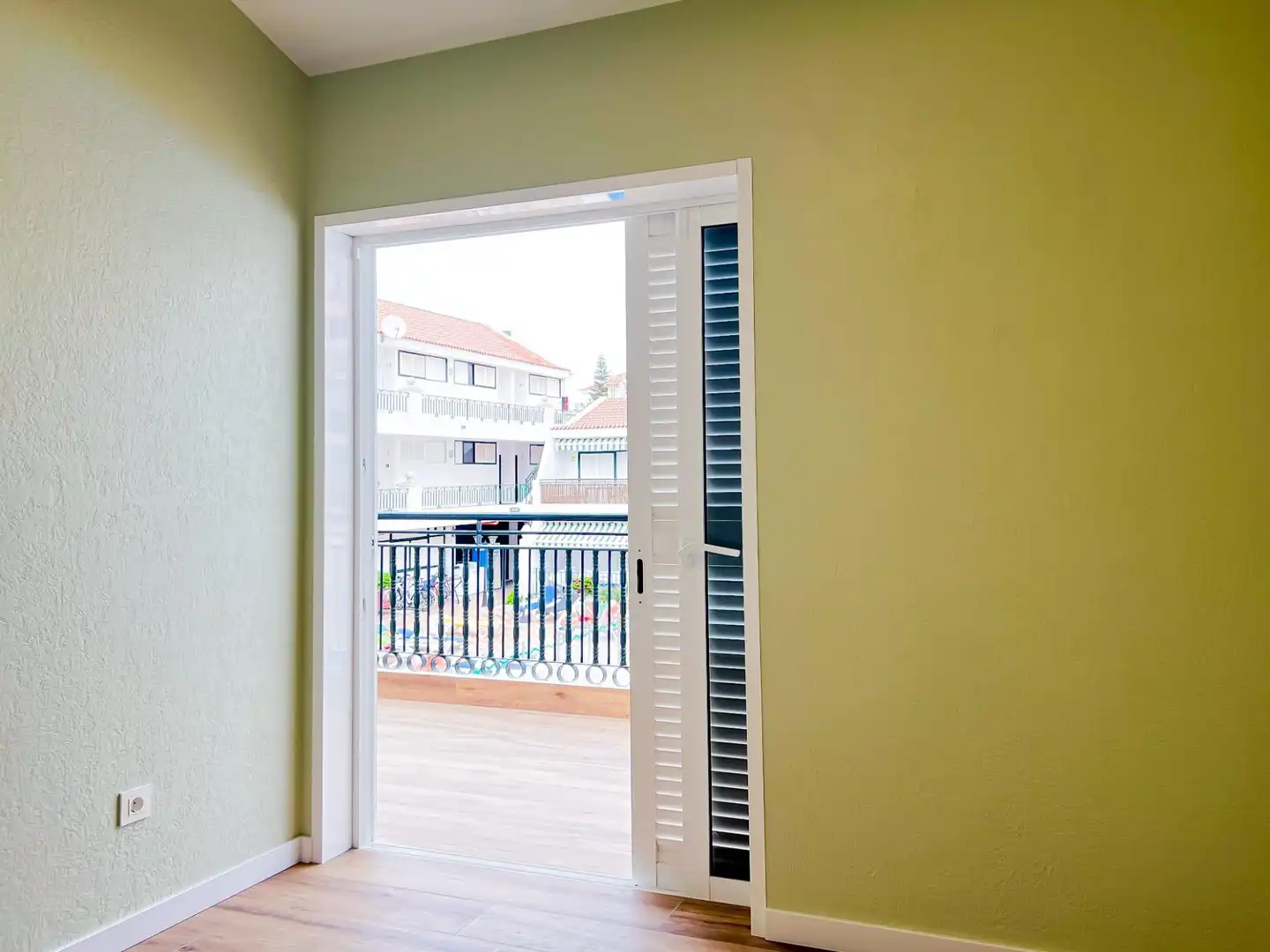 Dormitori de Apartament en venda en Arona amb Terrassa i Piscina comunitària
