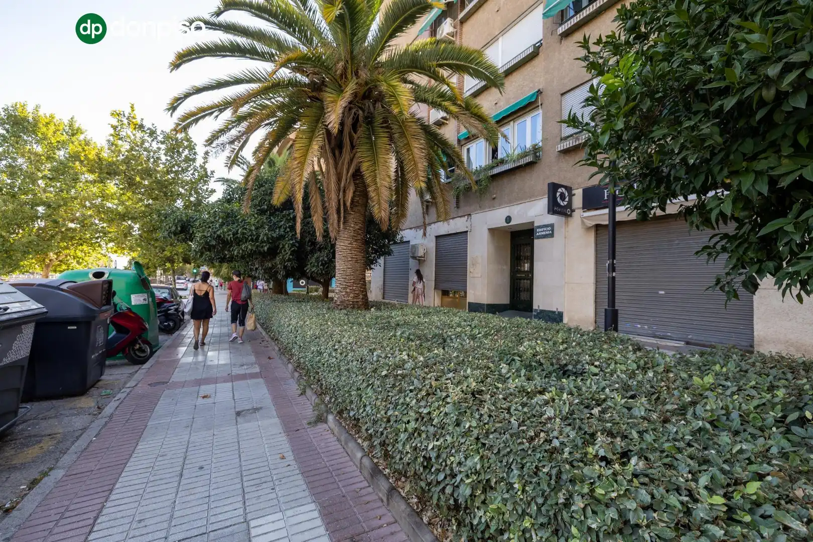 Local en venta en Granada, Granada