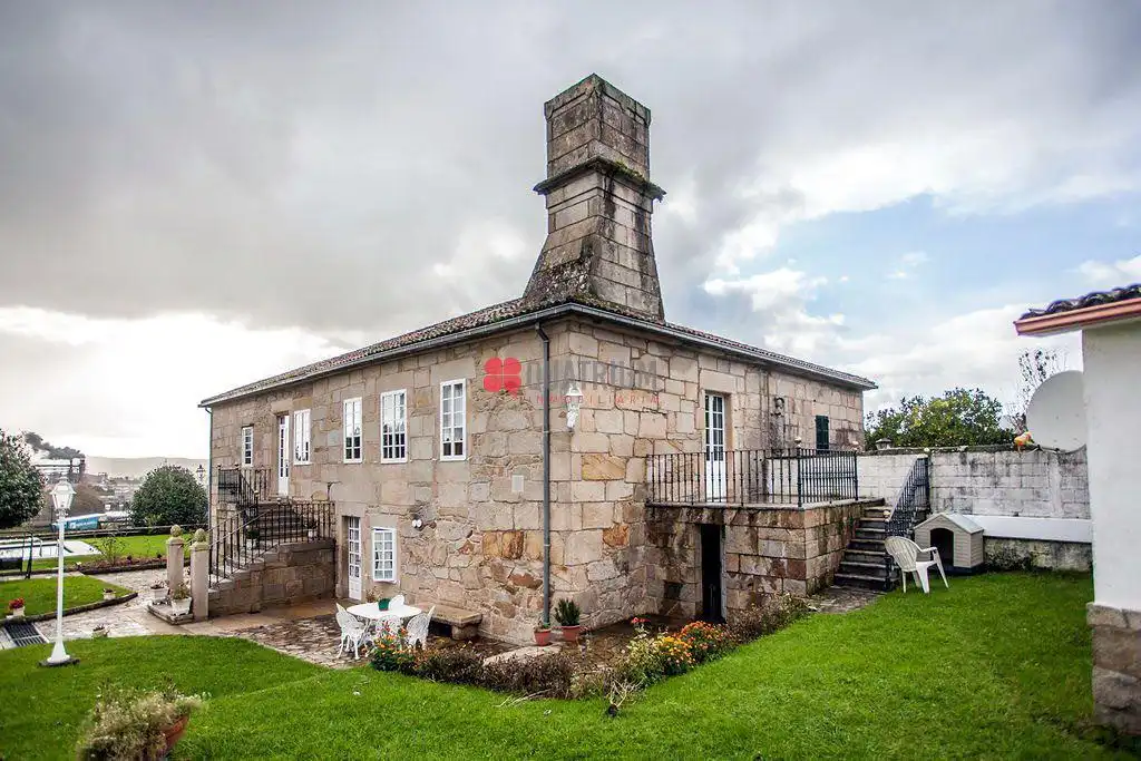 Vista exterior de Casa o xalet en venda en Padrón amb Jardí privat