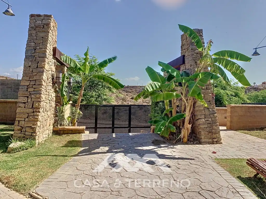 Adossat amb piscina en venda a Calle Celestina, imagen 47