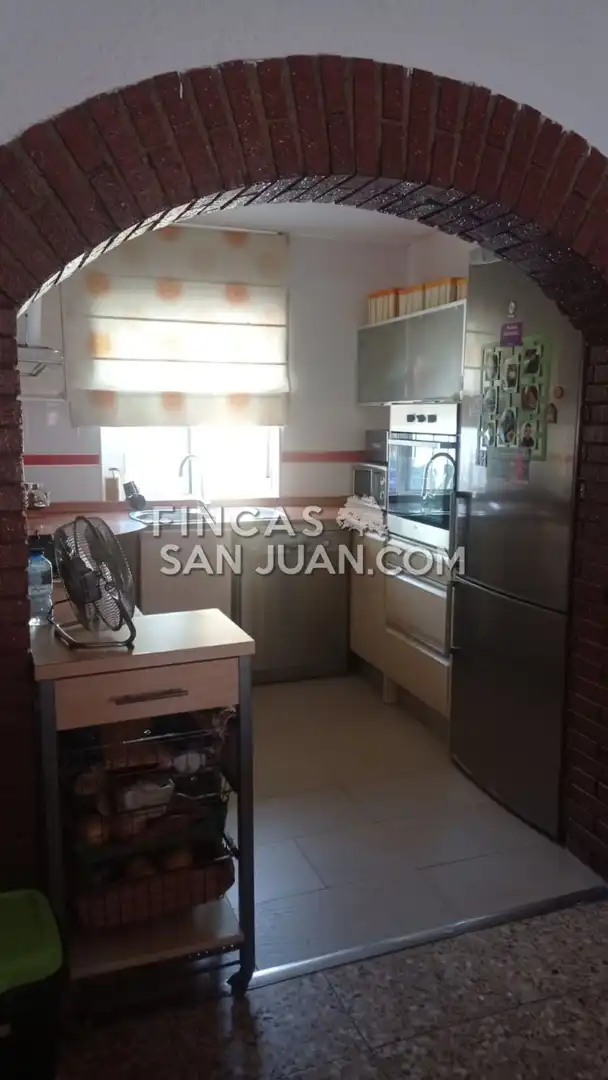 Cuina de Casa o xalet en venda en Alicante / Alacant amb Terrassa i Piscina
