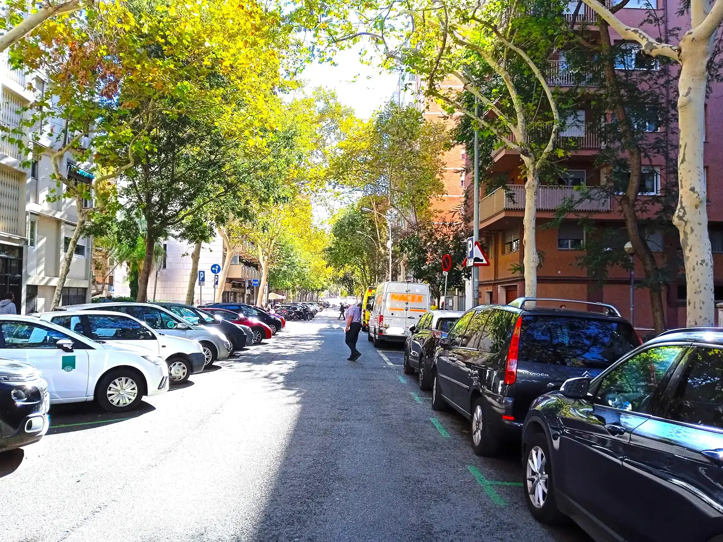 Local comercial en venda a Carrer de Fluvià 213, imagen 2
