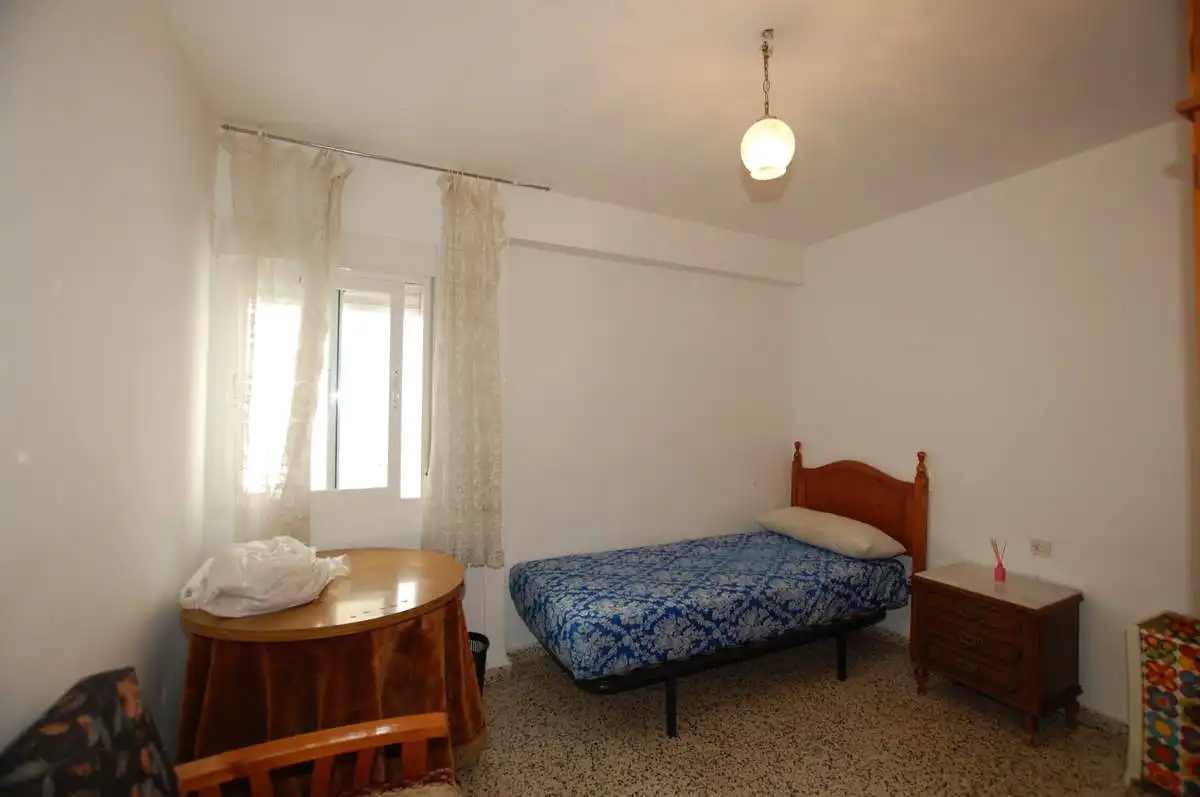 Habitación de Piso para compartir en Granada con Amueblado