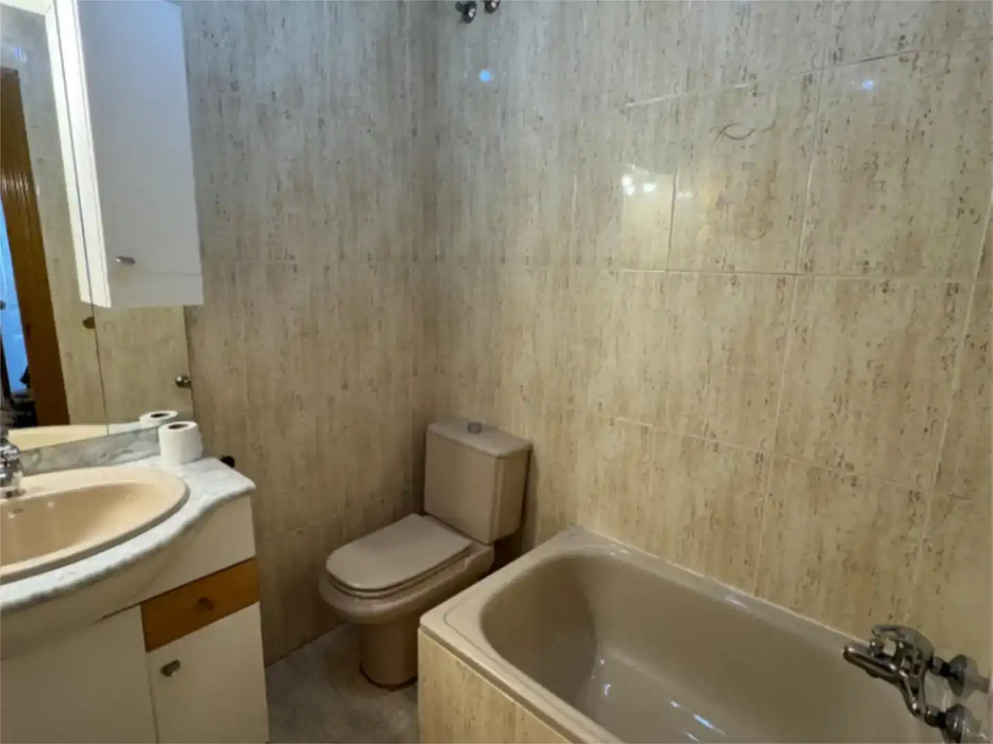 Bany de Casa o xalet en venda en Seseña amb Aire condicionat, Piscina i Balcó
