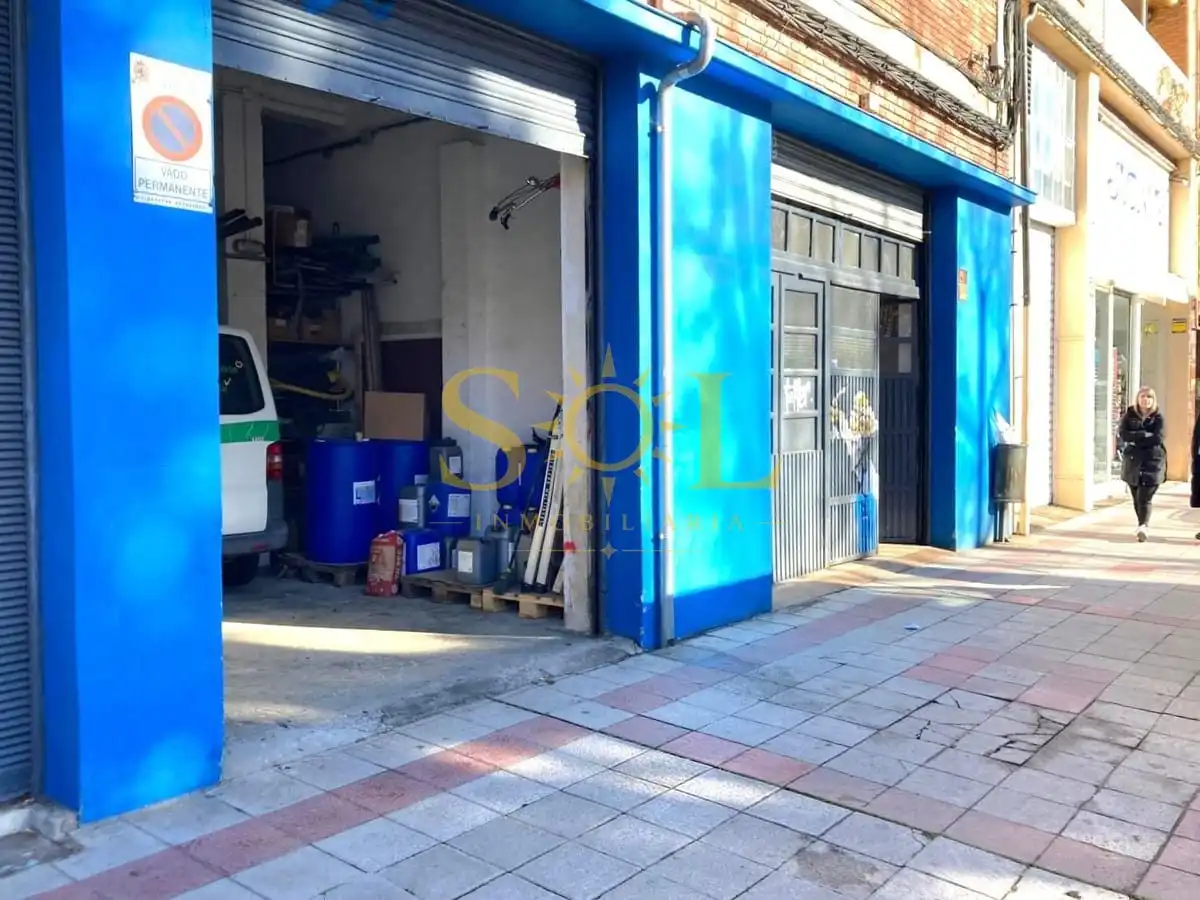 Locale commerciale in affitto a Calle Gn Benavides 1, imagen 4
