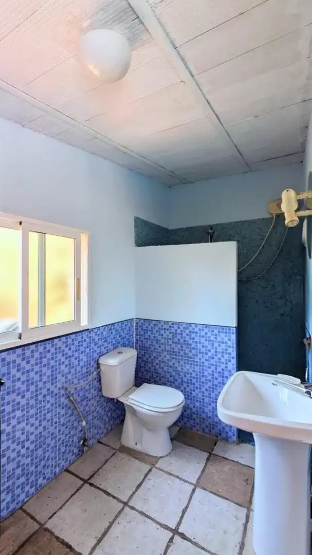 Bany de Casa o xalet en venda en Elche / Elx amb Aire condicionat, Calefacció i Jardí privat