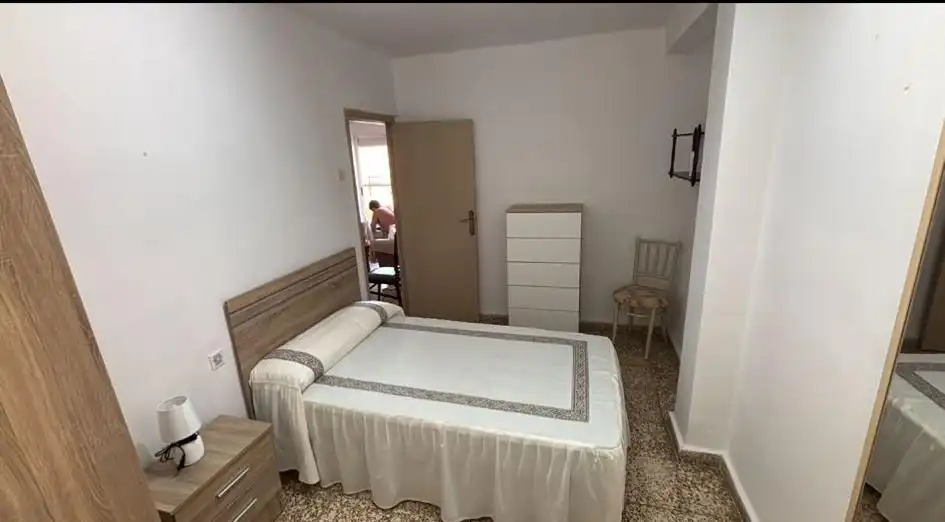 Habitación de Piso en venta en Almería con Aire acondicionado y Balcón