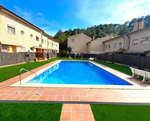 Swimming pool of Single-family semi-detached for sale in Arenys de Munt  with Terrace and Community pool