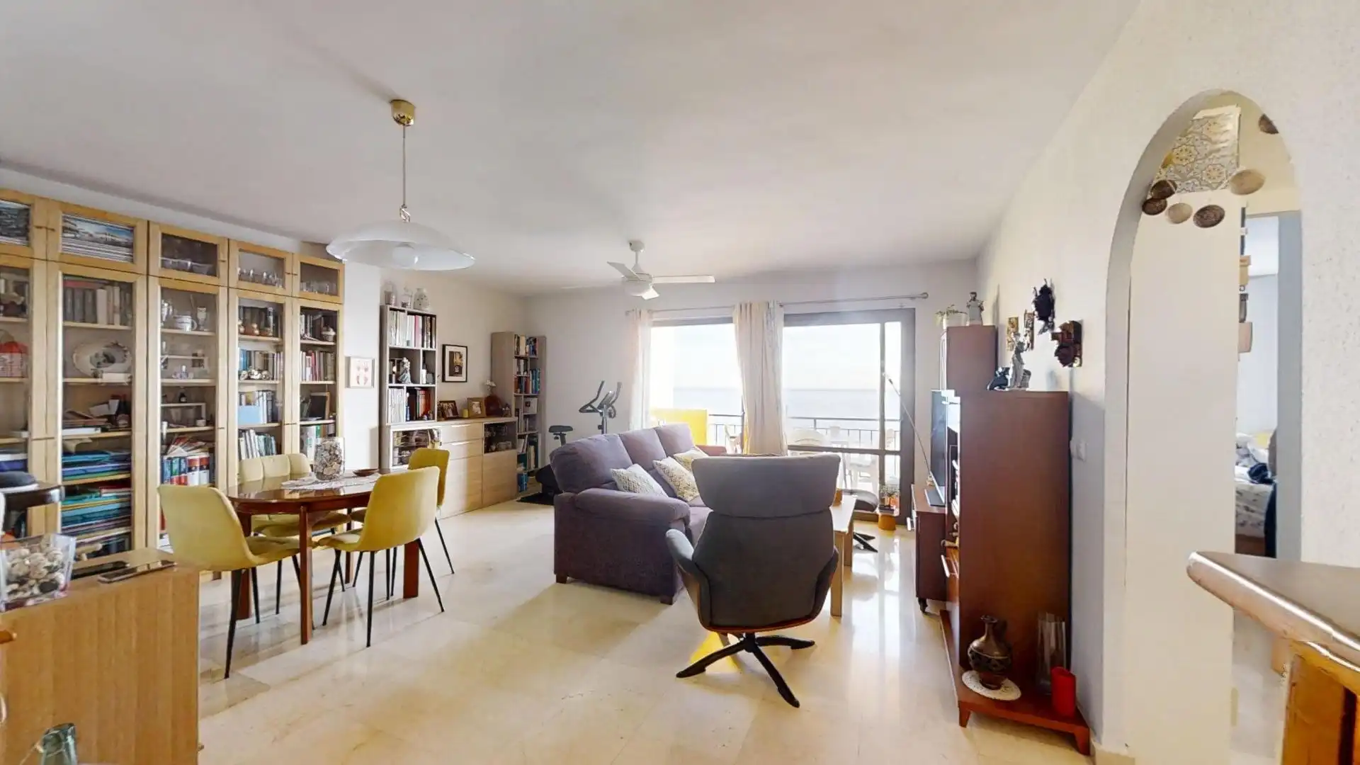 Living room of Flat for sale in Benalmádena  with Private garden, Terrace and Balcony