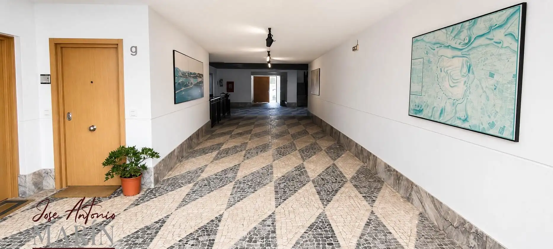 Dachboden zum Verkauf in Badajoz mit Klimaanlage, Heizung und Abstellraum