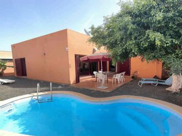 Casa amb piscina en venda a Corralejo