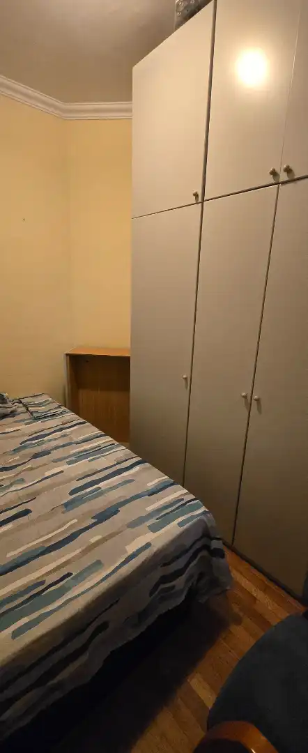Bedroom of Flat for share in Barcelona  with Heating, Parquet flooring and Furnished