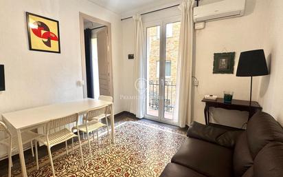 Exterior view of Flat for sale in  Barcelona Capital  with Heating and Balcony