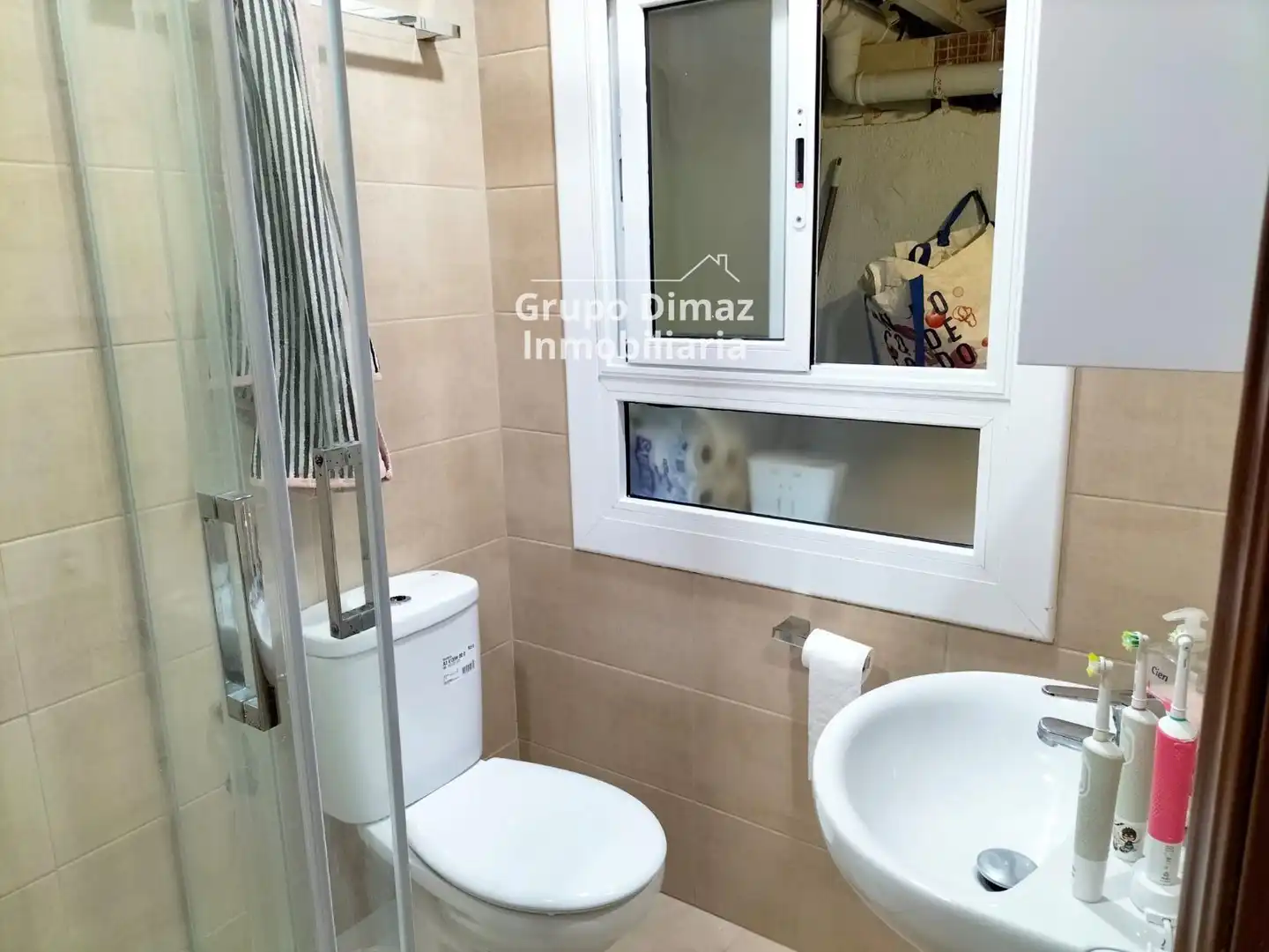 Bathroom of Flat for sale in Pineda de Mar  with Alarm
