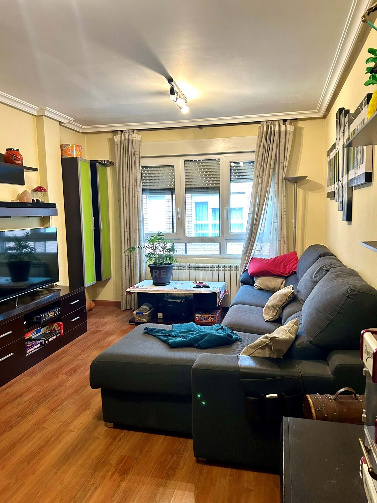 Living room of Flat for sale in León Capital   with Air Conditioner, Heating and Terrace