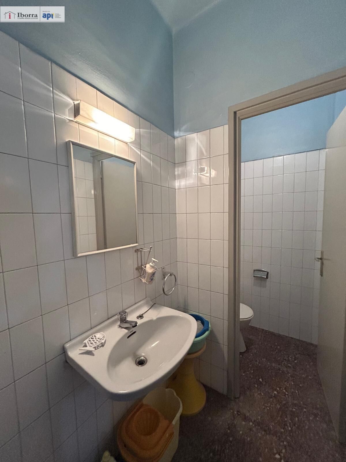 Bathroom of Premises for sale in Tordera