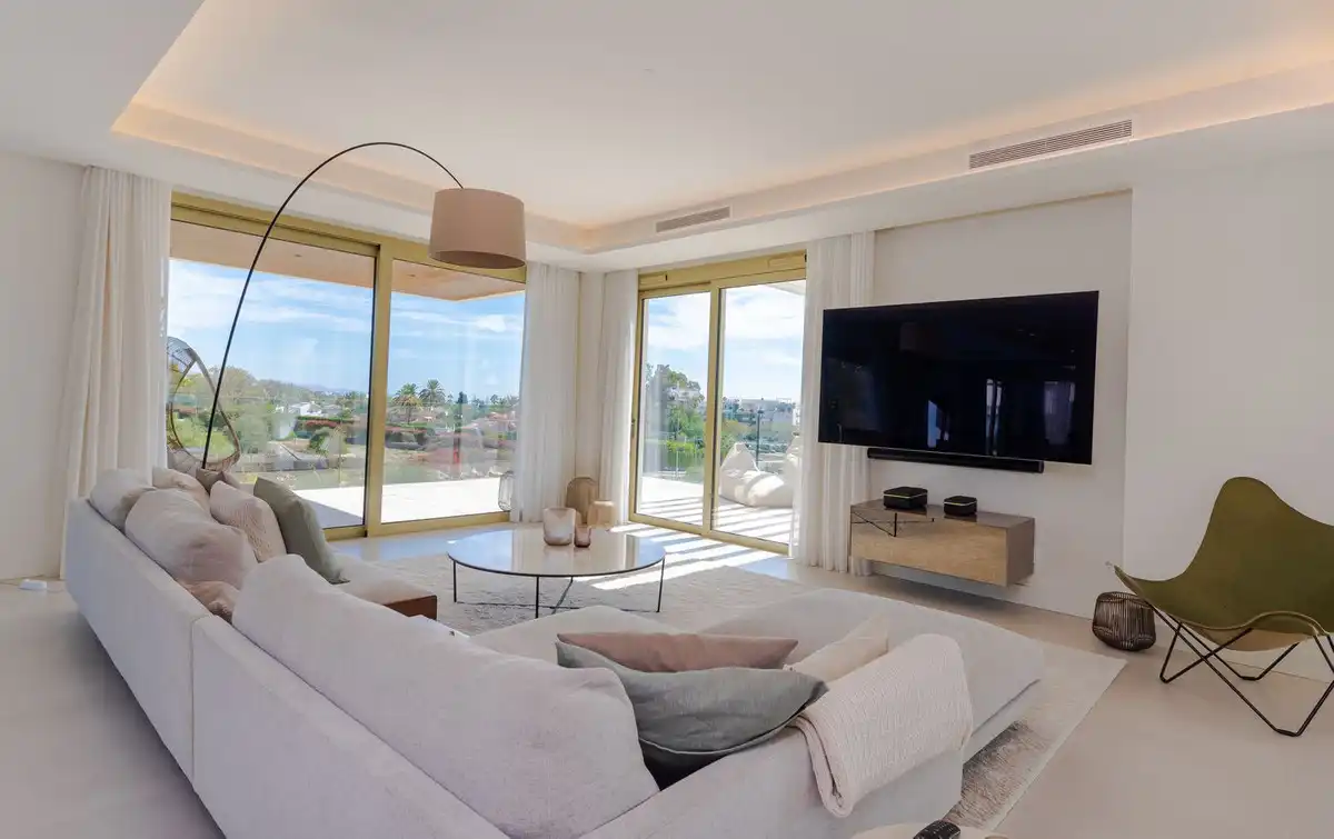 Wohnzimmer von Dachboden zum Verkauf in Marbella mit Klimaanlage, Terrasse und Abstellraum