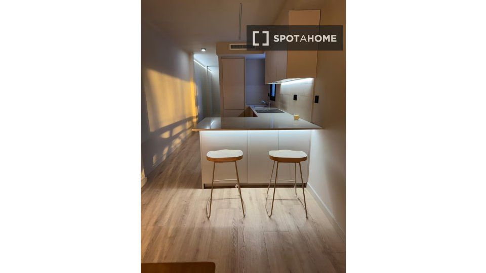 Vista exterior de Pis de lloguer en Santa Coloma de Gramenet amb Aire condicionat, Calefacció i Moblat