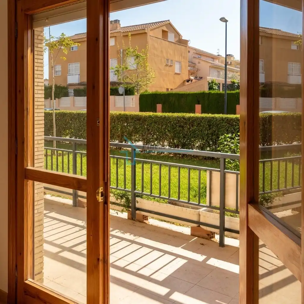 Terraza de Apartamento en venta en Castellón de la Plana / Castelló de la Plana con Amueblado