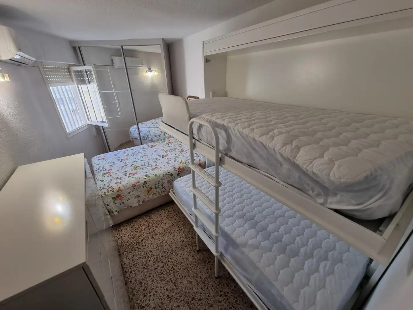 Apartament amb terrassa en venda a Avenida NIZA, imagen 11