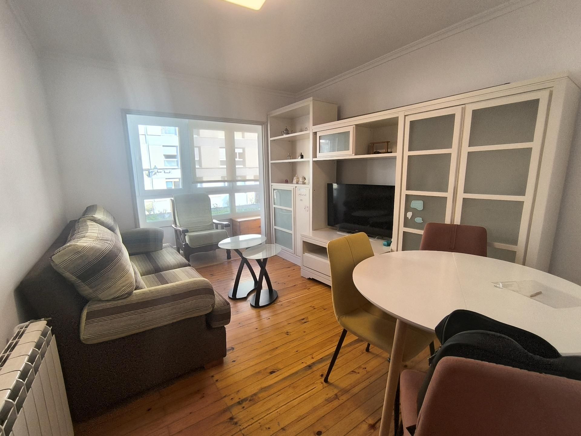 Sala de estar de Piso de alquiler en Santiago de Compostela  con Calefacción