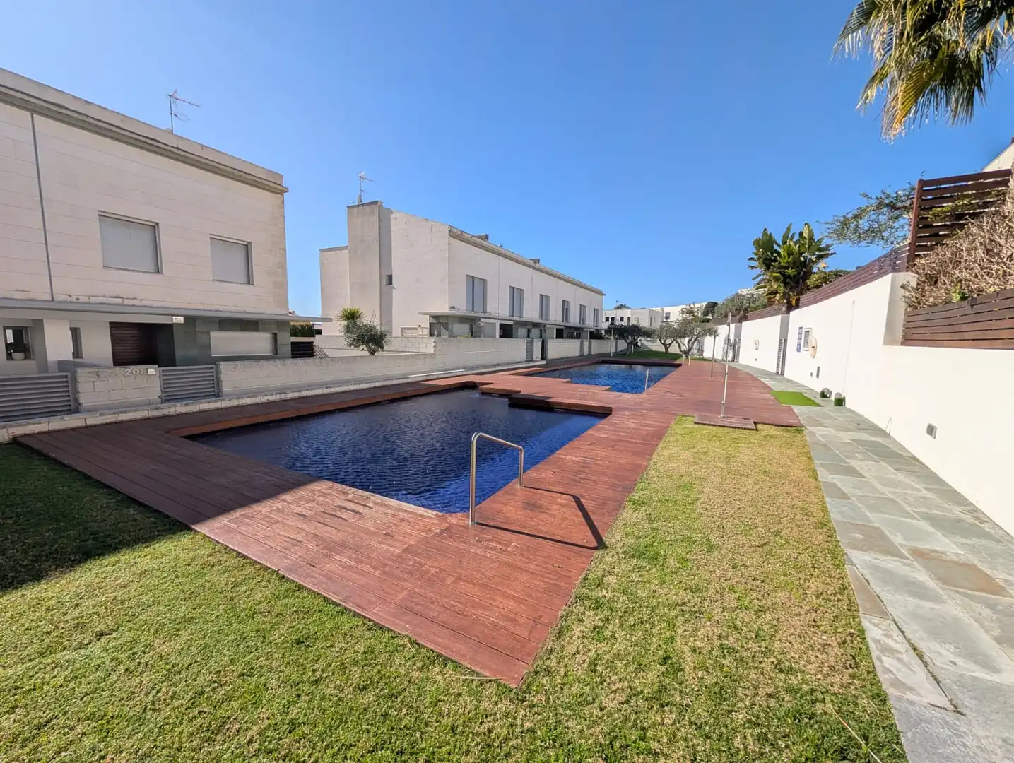 Piscina de Casa adosada en venta en Altafulla con Aire acondicionado, Calefacción y Jardín privado