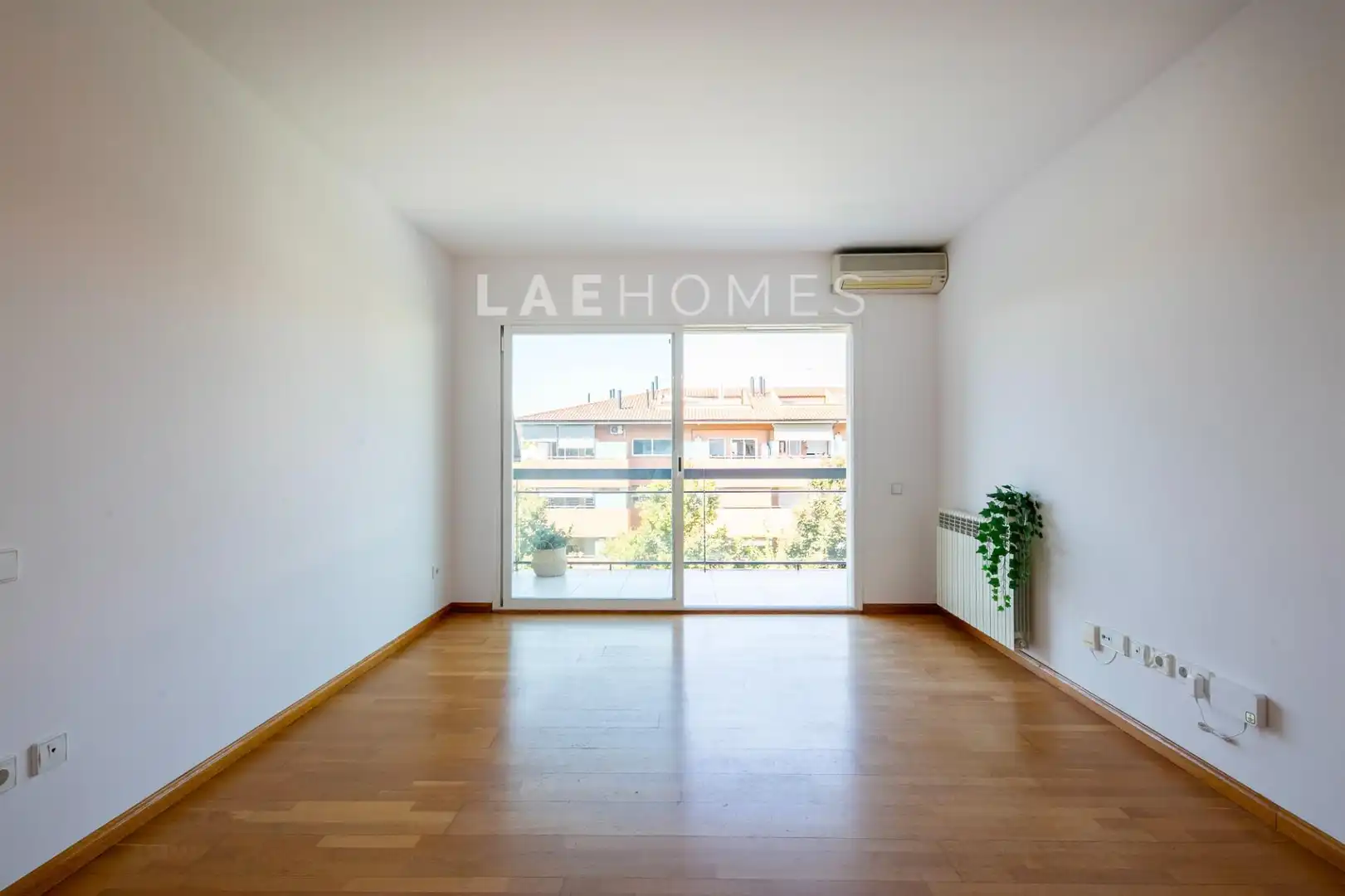 Schlafzimmer von Dachboden zum Verkauf in Sant Cugat del Vallès mit Klimaanlage, Heizung und Privatgarten