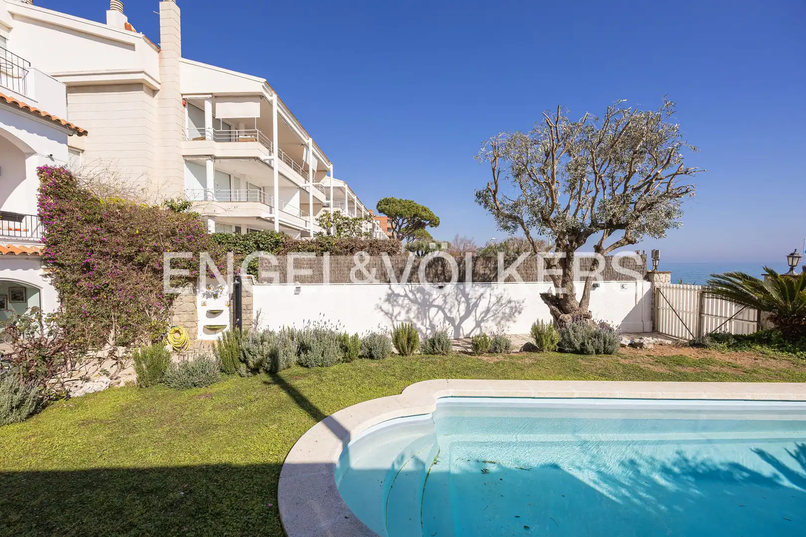 Exterior view of Houses for rent in Caldes d'Estrac  with Air Conditioner, Heating and Private garden