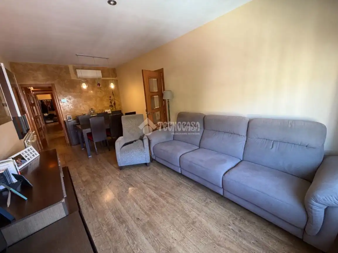 Flat for sale in Horta - Guinardó, imagen 2