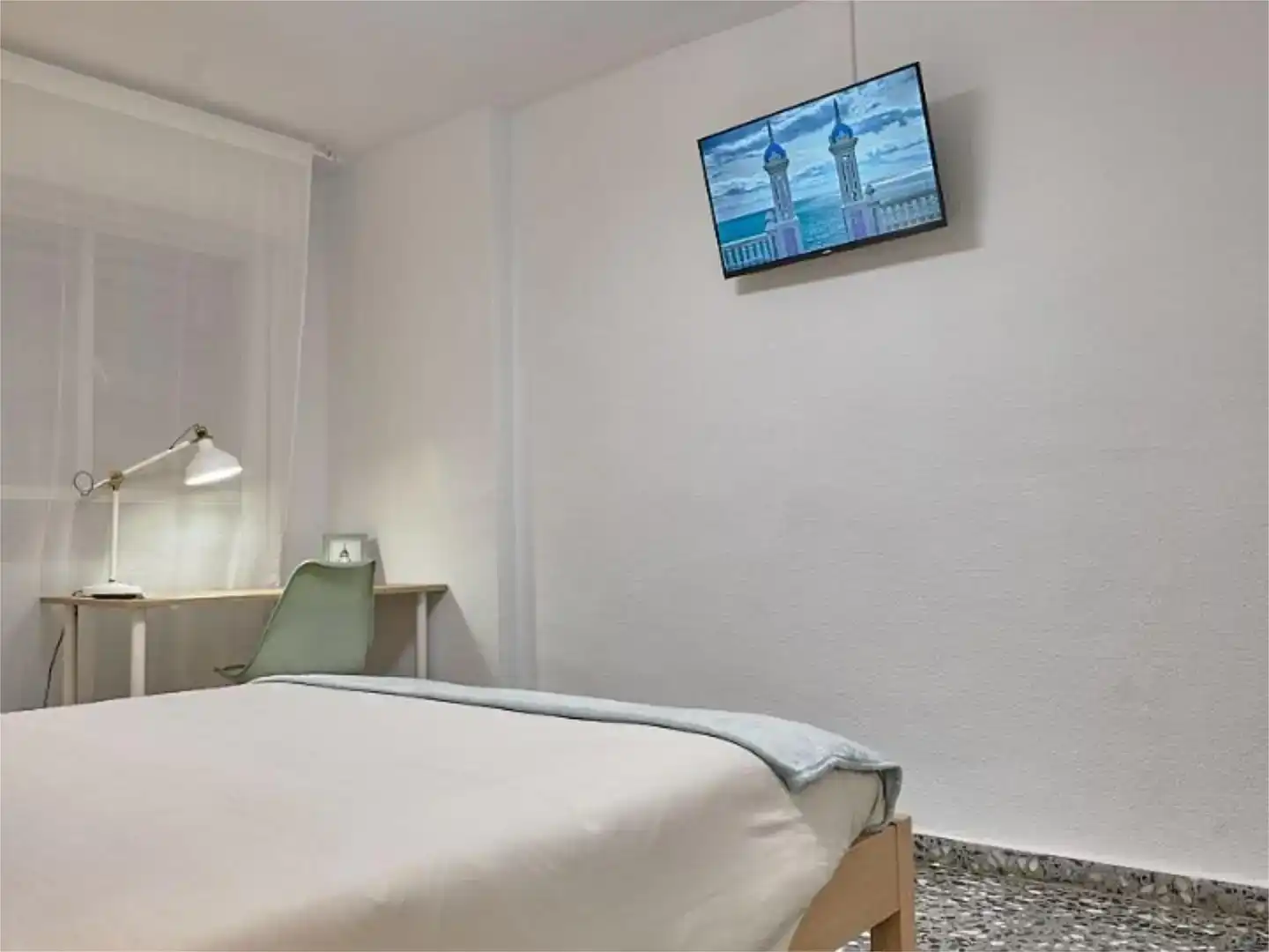 Bedroom of Flat for share in Casco Urbano