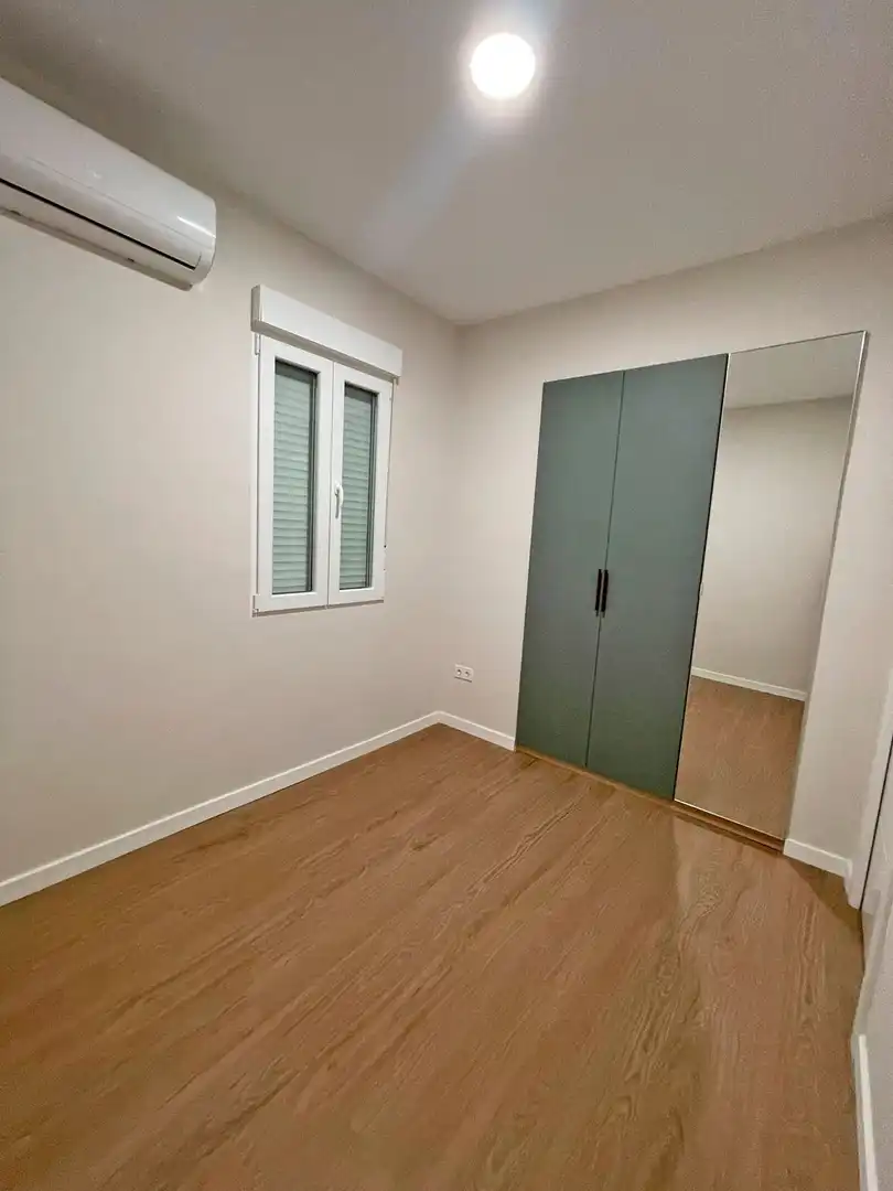 Schlafzimmer von Wohnung zum Verkauf in Valencia mit Klimaanlage und Terrasse