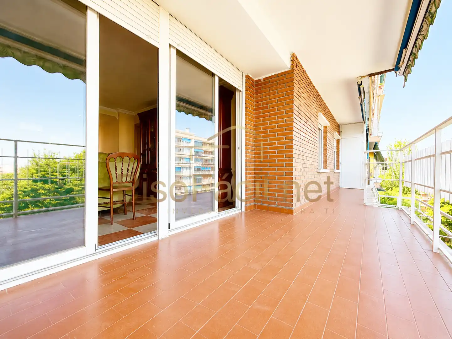 Vista exterior de Piso en venta en Móstoles con Calefacción y Piscina comunitaria