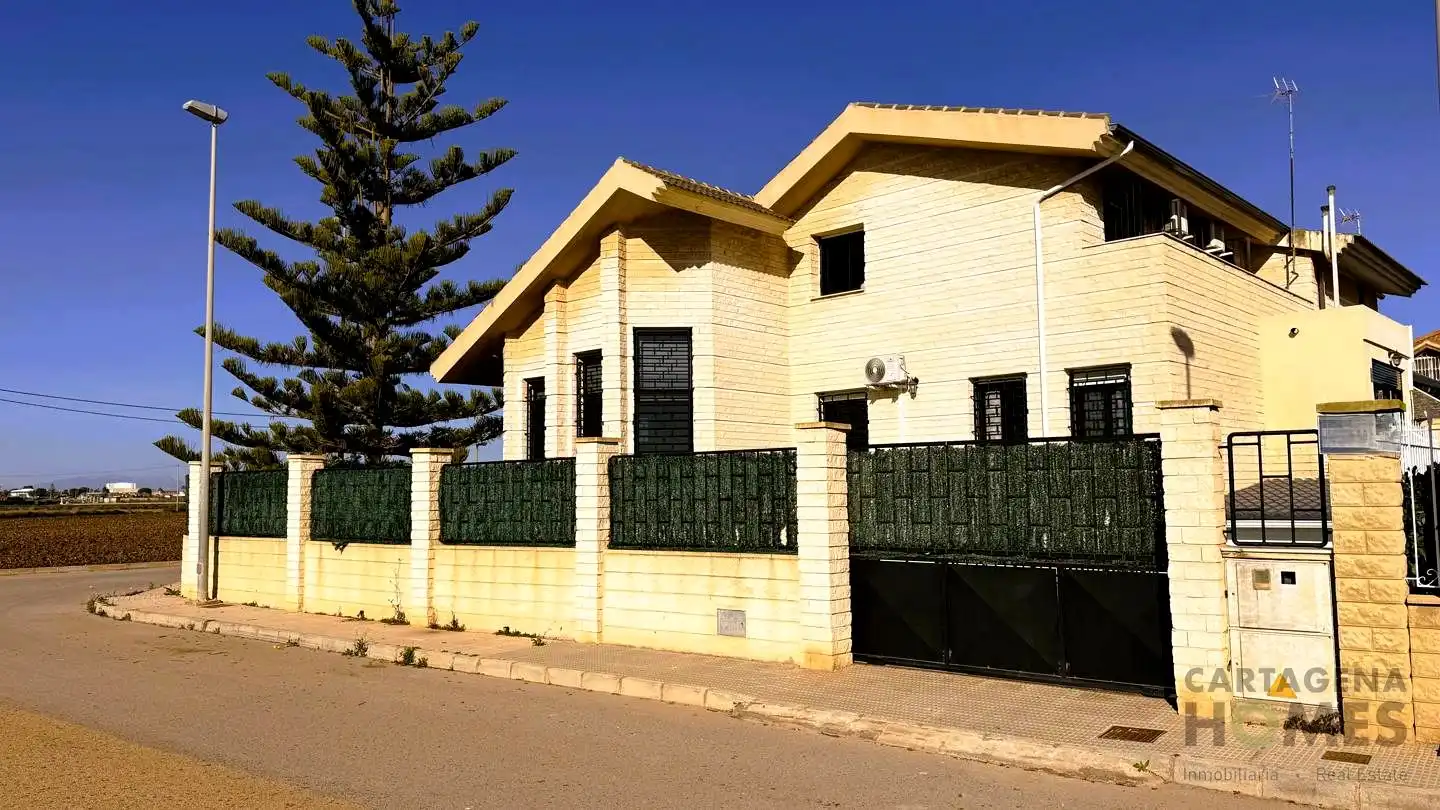 Vista exterior de Casa adosada en venta en Cartagena con Aire acondicionado, Jardín privado y Parquet