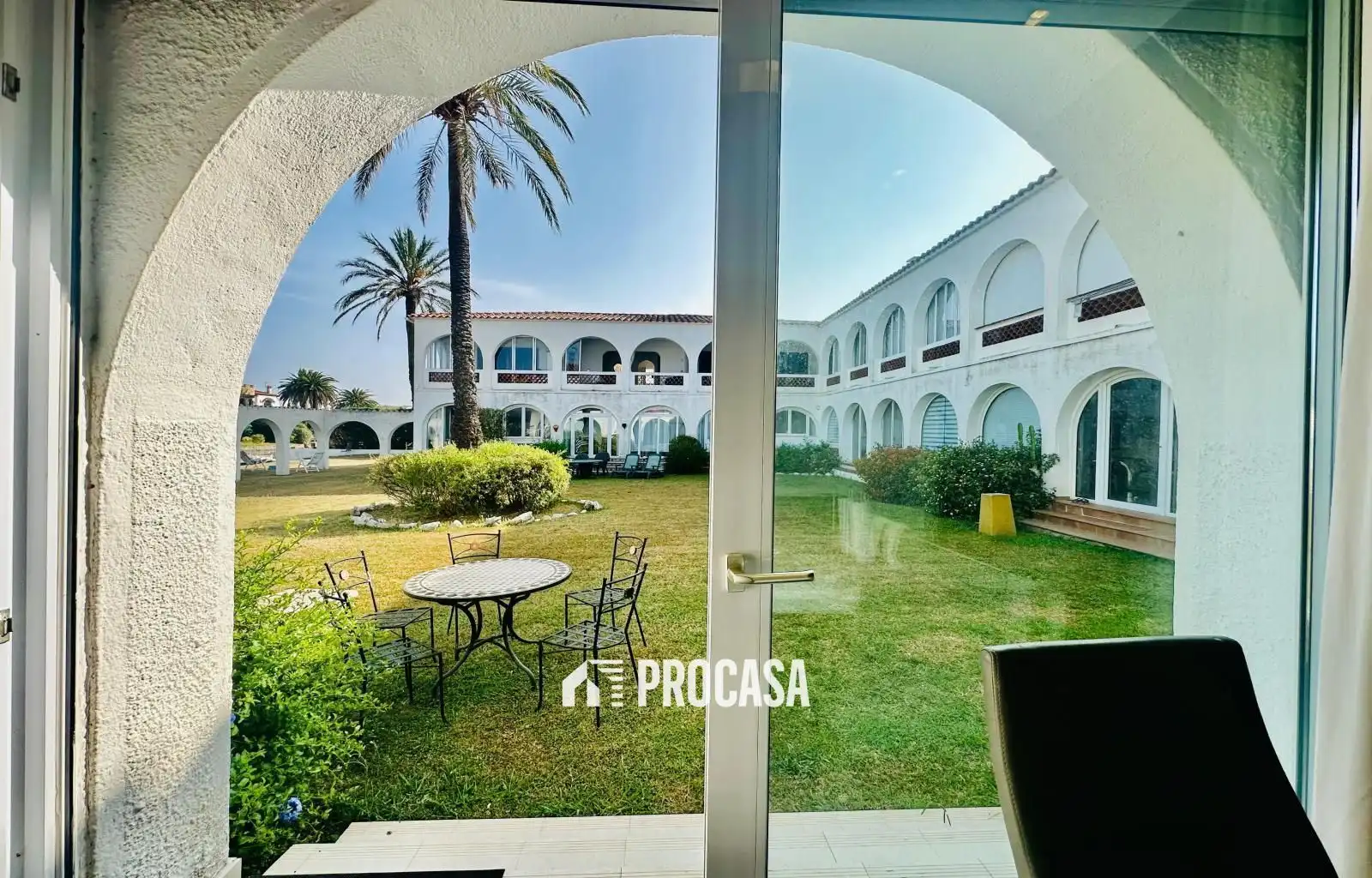 Wohnung zum Verkauf in Empuriabrava mit Klimaanlage, Heizung und Terrasse