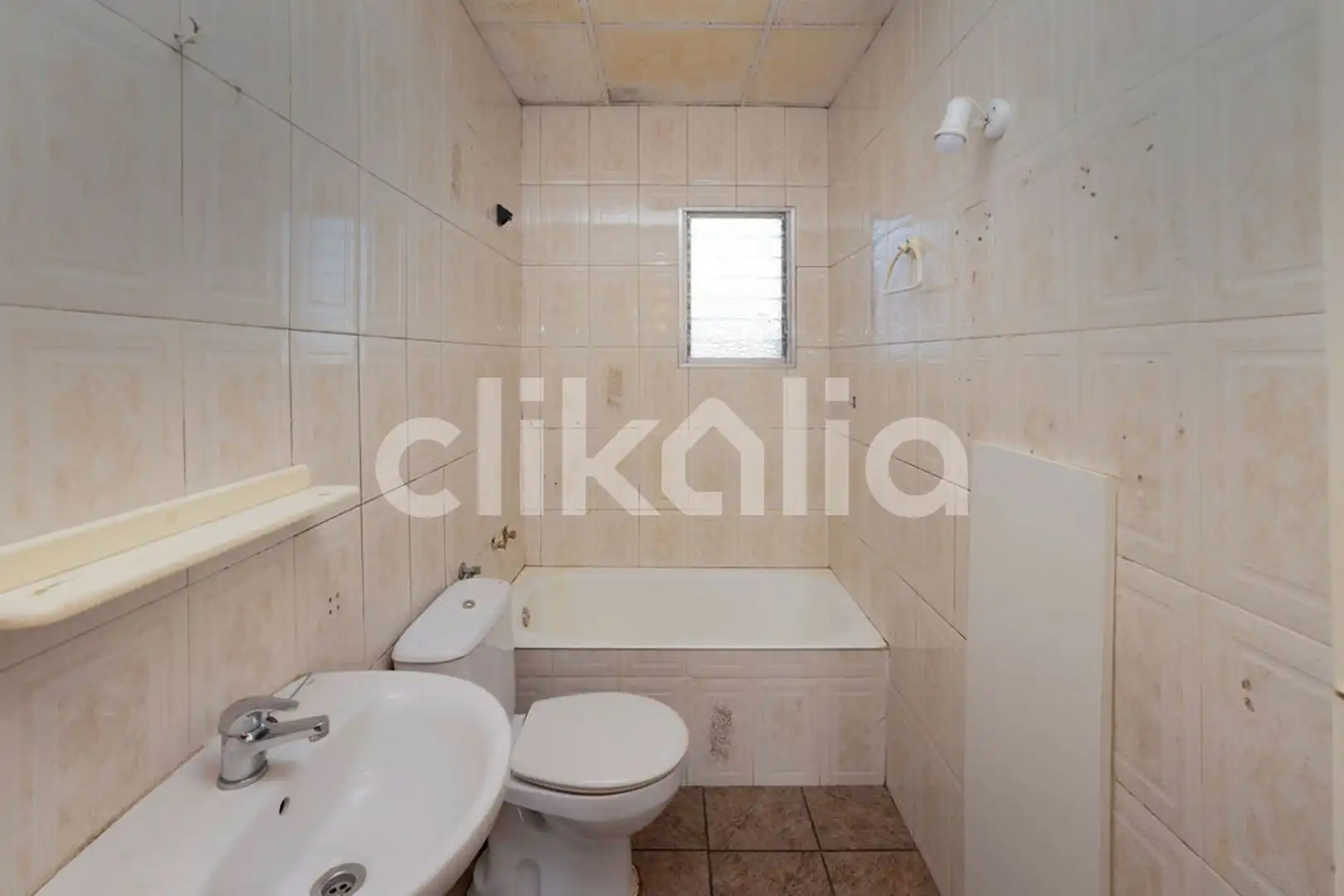 Bany de Casa o xalet en venda en Orihuela amb Aire condicionat