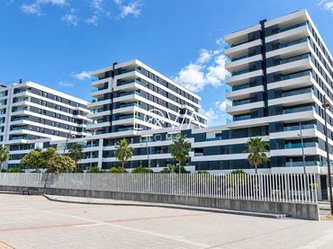 Individual con ascensor en venta en MANUEL CLAVERO ARÉVALO, 1