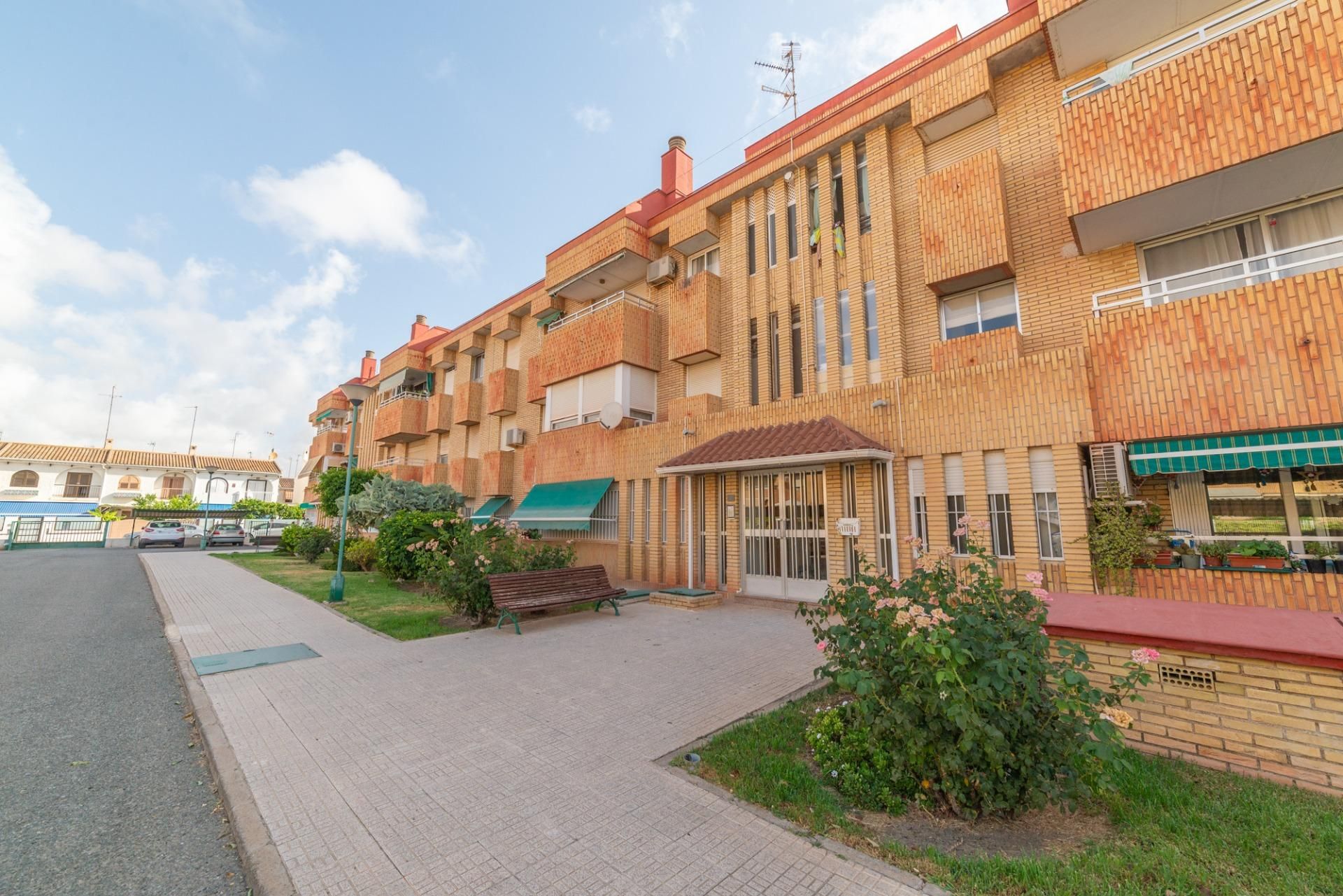 Vista exterior de Planta baixa en venda en San Javier amb Aire condicionat, Terrassa i Alarma