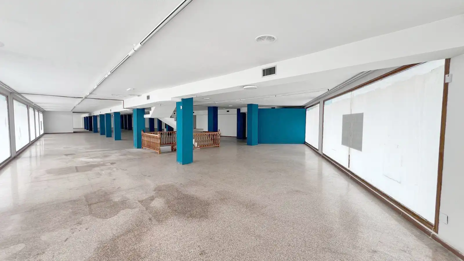 Local comercial en venda a Avenida de la Libertad, imagen 5