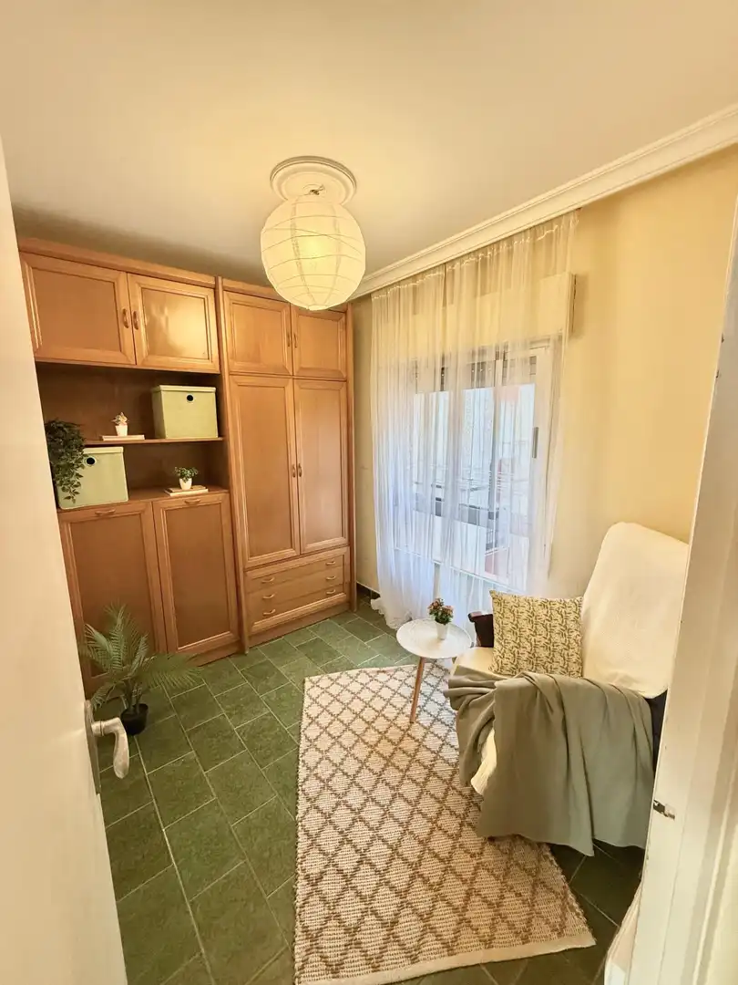 Bedroom of Apartments for sale in Sevilla
